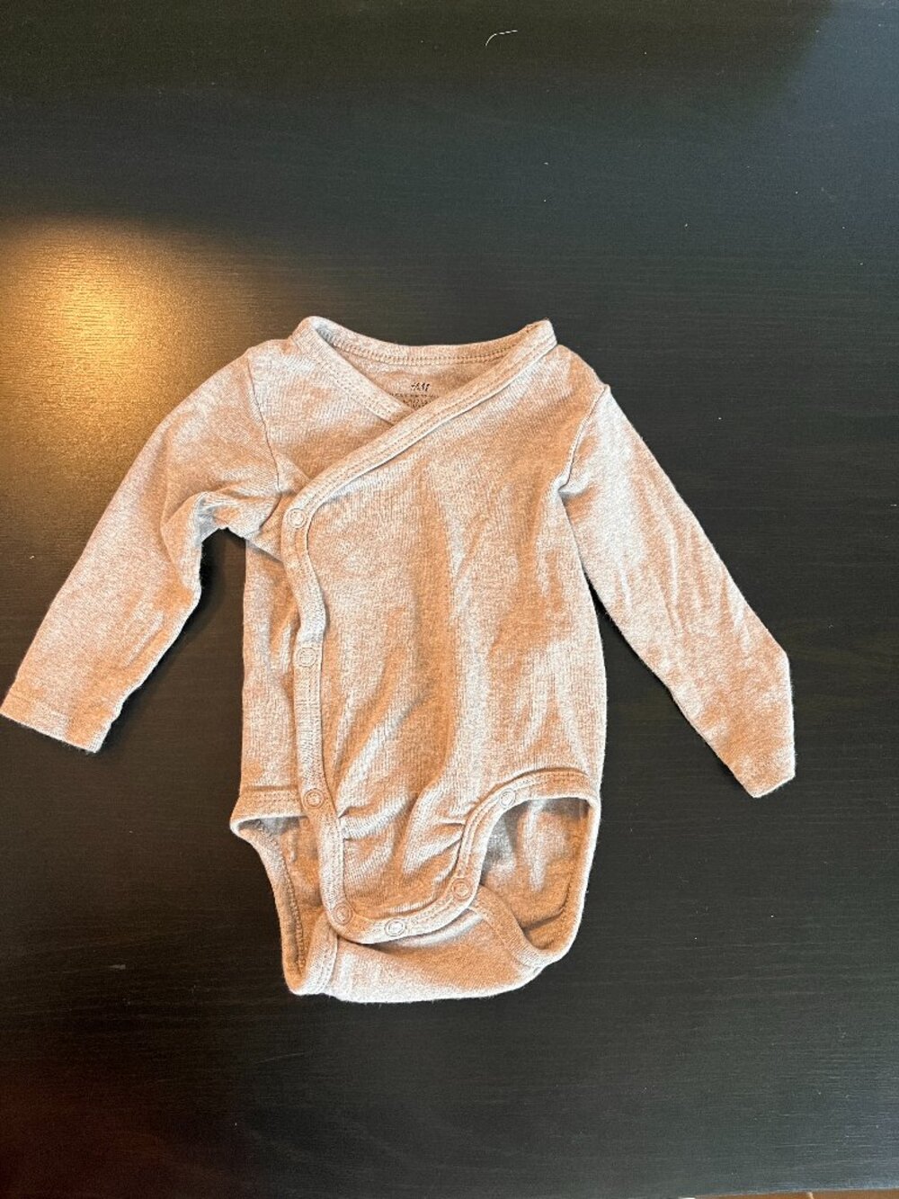 [$2 in a bundle] H&M Snap closure wrap onesie beige 3mo